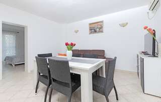 Апартаменты Apartments Vraneš Tivat Тиват Апартаменты с 2 спальнями и балконом-12