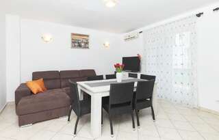 Апартаменты Apartments Vraneš Tivat Тиват Апартаменты с 2 спальнями и балконом-18